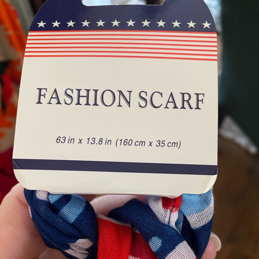 Ladies patriotic scarf